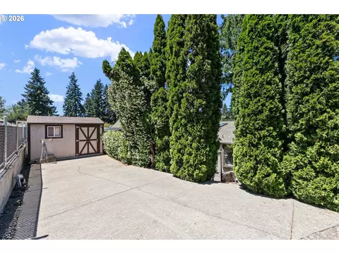 Exterior - 3446 Breezewood Ave, Eugene, OR 97405 photo 11 of 11