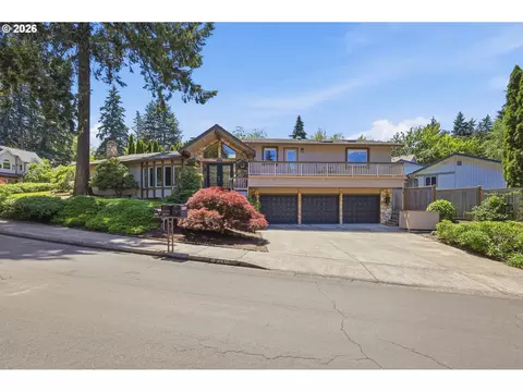 Exterior - 3446 Breezewood Ave, Eugene, OR 97405 photo 2 of 11