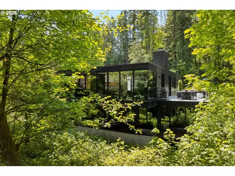432 NW Royal Blvd, Portland, OR 97210