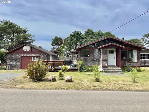 25760 Nedonna Ave, Rockaway Beach, OR 97136