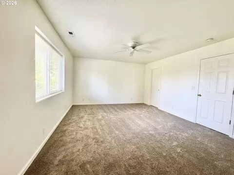 Bedroom - 3988 Century Dr, Eugene, OR 97402 photo 3 of 8