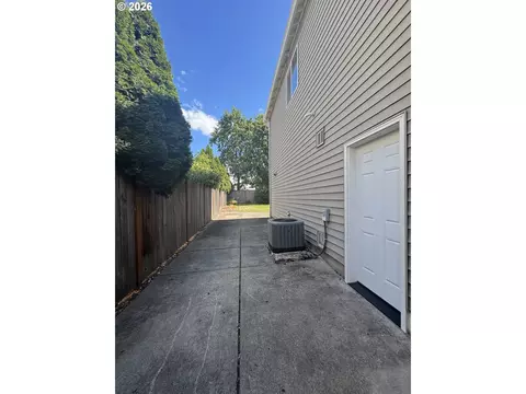 Exterior - 3988 Century Dr, Eugene, OR 97402 photo 7 of 12