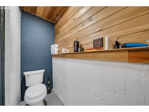 Bath - 710 NE St, Willamina, OR 97396 photo 2 of 3