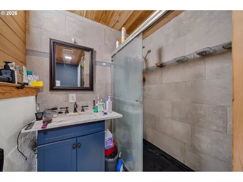 Bath - 710 NE St, Willamina, OR 97396 photo 3 of 3