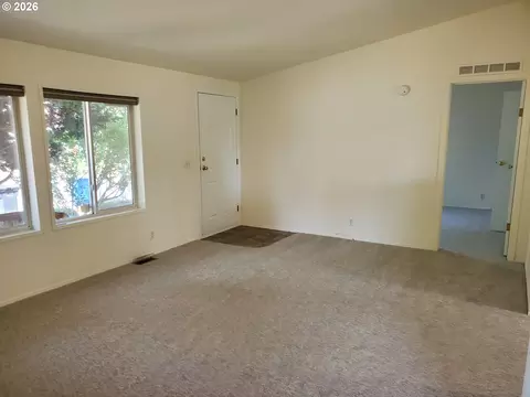 Living - 1376 David Ave, Eugene, OR 97404 photo 2 of 3