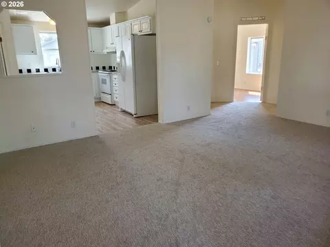 Living - 1376 David Ave, Eugene, OR 97404 photo 1 of 3