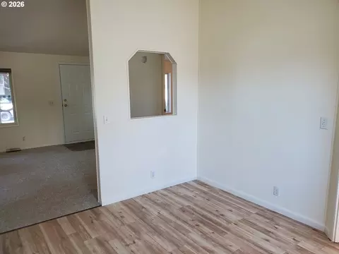 Living - 1376 David Ave, Eugene, OR 97404 photo 3 of 3