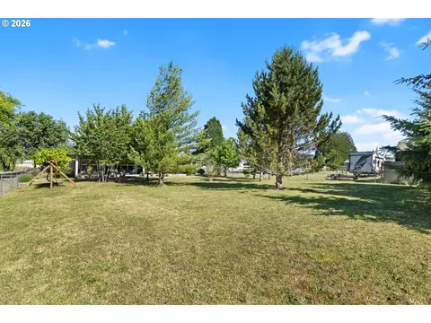 Exterior - 160 Spear Ln, Yoncalla, OR 97499 photo 13 of 15