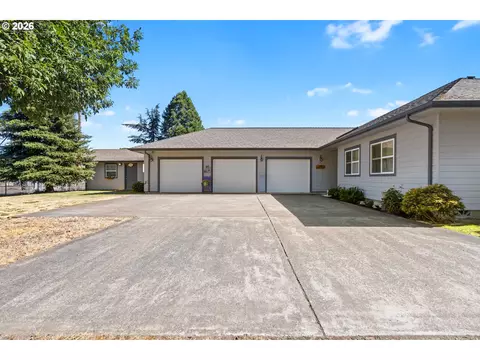 Exterior - 160 Spear Ln, Yoncalla, OR 97499 photo 3 of 15