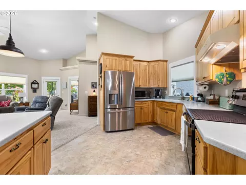 Kitchen - 160 Spear Ln, Yoncalla, OR 97499 photo 7 of 7