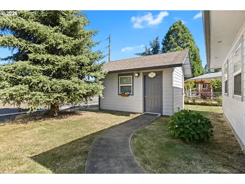 Exterior - 160 Spear Ln, Yoncalla, OR 97499 photo 6 of 15