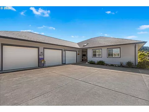 Exterior - 160 Spear Ln, Yoncalla, OR 97499 photo 2 of 15