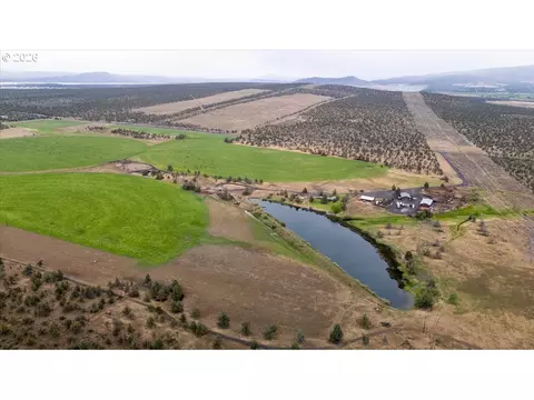 7995 SW Houston Lake Rd, Powell Butte, OR 97753