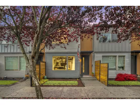 125 N 44th Pl, Ridgefield, WA 98642