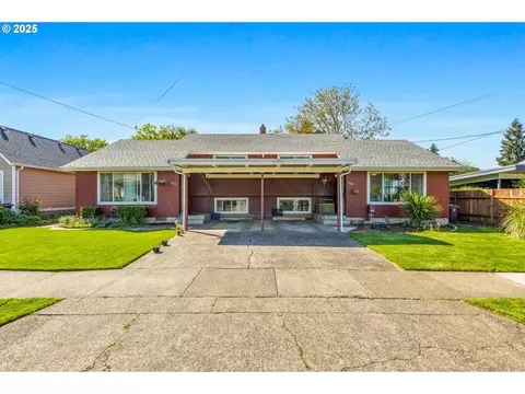520 NW 10th St, Corvallis, OR 97330