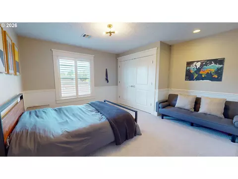 Bedroom - 3297 Jayhawk Ct, Eugene, OR 97405 photo 4 of 5
