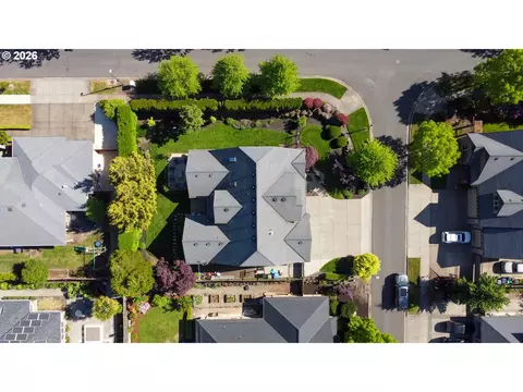 View/Area - 3297 Jayhawk Ct, Eugene, OR 97405 photo 3 of 4