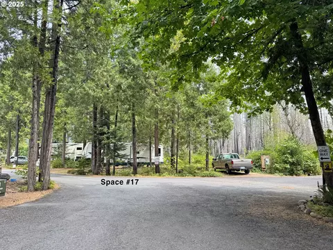 54432 Mckenzie Hwy #17, Blue River, OR 97413