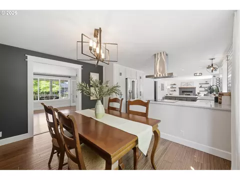 Dining - 1639 Victorian Way, Eugene, OR 97401 photo 2 of 4