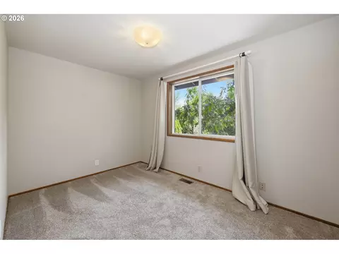 Bedroom - 1639 Victorian Way, Eugene, OR 97401 photo 2 of 5