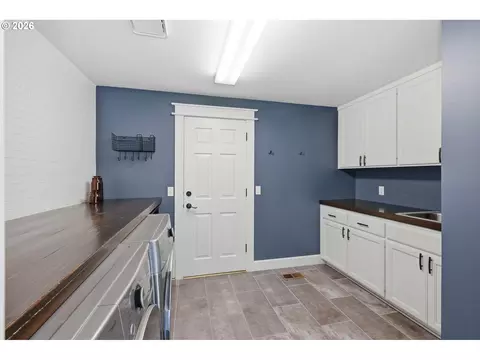 Other - 1639 Victorian Way, Eugene, OR 97401 photo 1 of 2