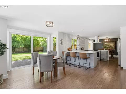 Dining - 1639 Victorian Way, Eugene, OR 97401 photo 4 of 4