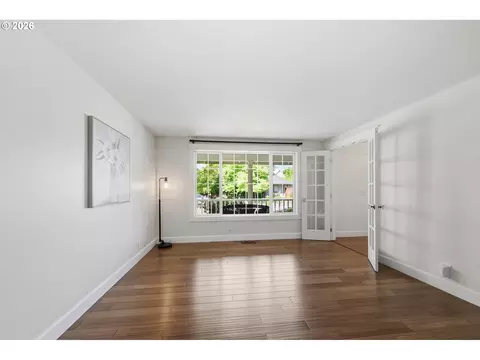 Living - 1639 Victorian Way, Eugene, OR 97401 photo 3 of 5
