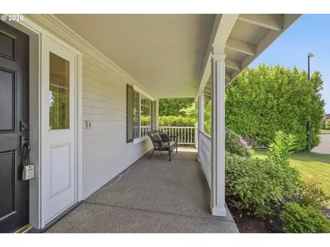 Exterior - 1639 Victorian Way, Eugene, OR 97401 photo 3 of 9