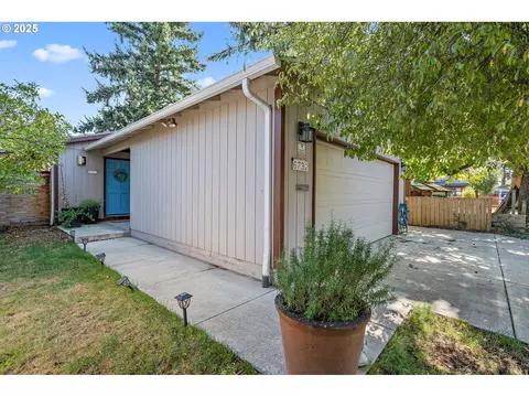 6732 SE 56th Ave, Portland, OR 97206