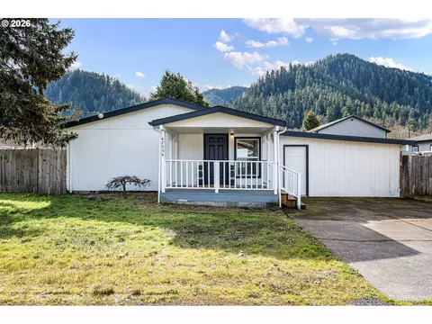 47554 Hansen St, Oakridge, OR 97463