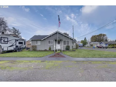 511 4th Sw Ave, Castle Rock, WA 98611