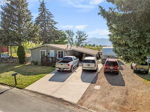 3855 Kirkway Dr, Baker City, OR 97814