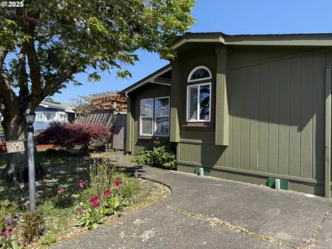 3700 Babcock Ln #85, Eugene, OR 97401