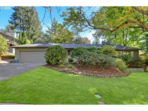 3646 SW 50th Ave, Portland, OR 97221