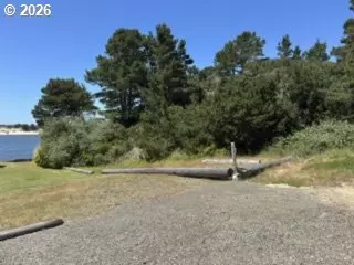 rhododendron dr, Florence, OR 97439