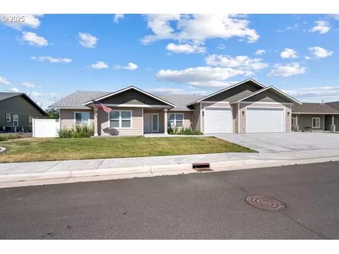 590 SW Cottonwood Dr, Hermiston, OR 97838