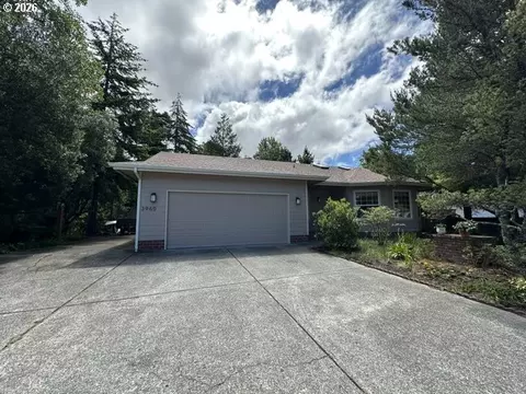 3960 Munsel Creek Dr, Florence, OR 97439