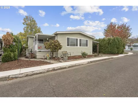 1199 N Terry St #169, Eugene, OR 97402