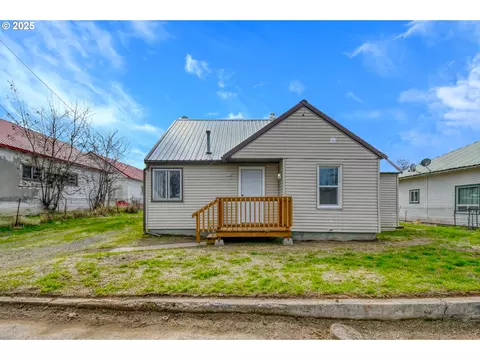 248 SW 4th Pl, Pilot Rock, OR 97868