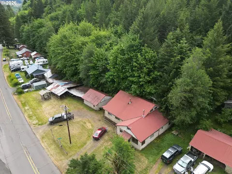 View/Area - 39688 Row River Rd, Dorena, OR 97434 photo 2 of 4