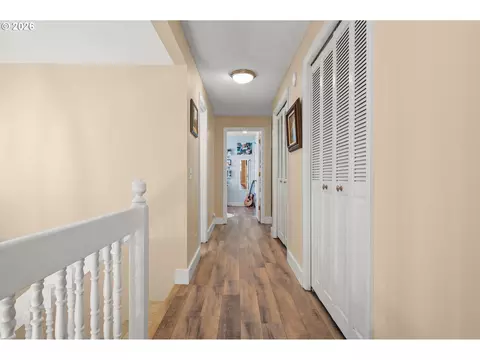 Entry Way - 2696 Terrace View Dr, Eugene, OR 97405 photo 4 of 4