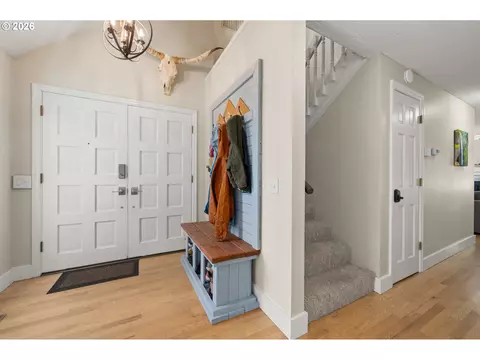 Entry Way - 2696 Terrace View Dr, Eugene, OR 97405 photo 2 of 4