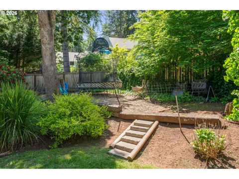 Exterior - 2696 Terrace View Dr, Eugene, OR 97405 photo 3 of 6