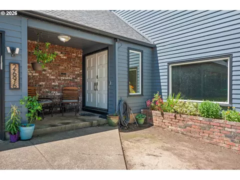 Exterior - 2696 Terrace View Dr, Eugene, OR 97405 photo 1 of 6