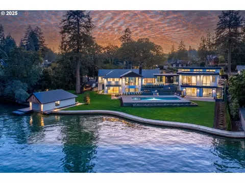 4101 Southshore Blvd, Lake Oswego, OR 97035