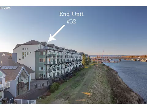 905 N Harbour Dr #32, Portland, OR 97217