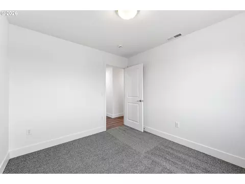 Bedroom - 145 SW Eagle Dr, Boardman, OR 97818 photo 6 of 6