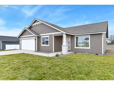 Exterior - 145 SW Eagle Dr, Boardman, OR 97818 photo 2 of 4
