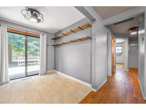 Entry Way - 880 Hughes St, Eugene, OR 97402 photo 1 of 1