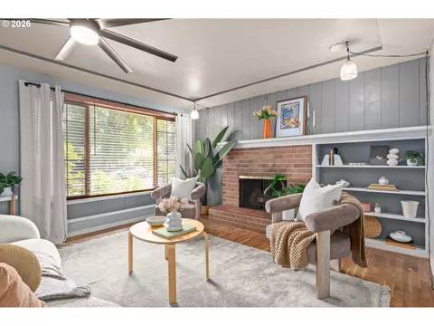 Living - 880 Hughes St, Eugene, OR 97402 photo 2 of 6